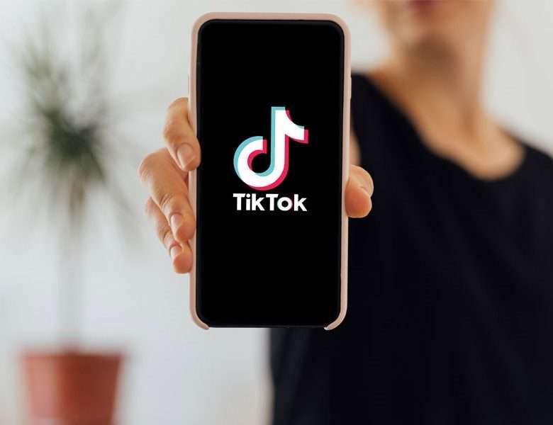 using hashtags on tiktok